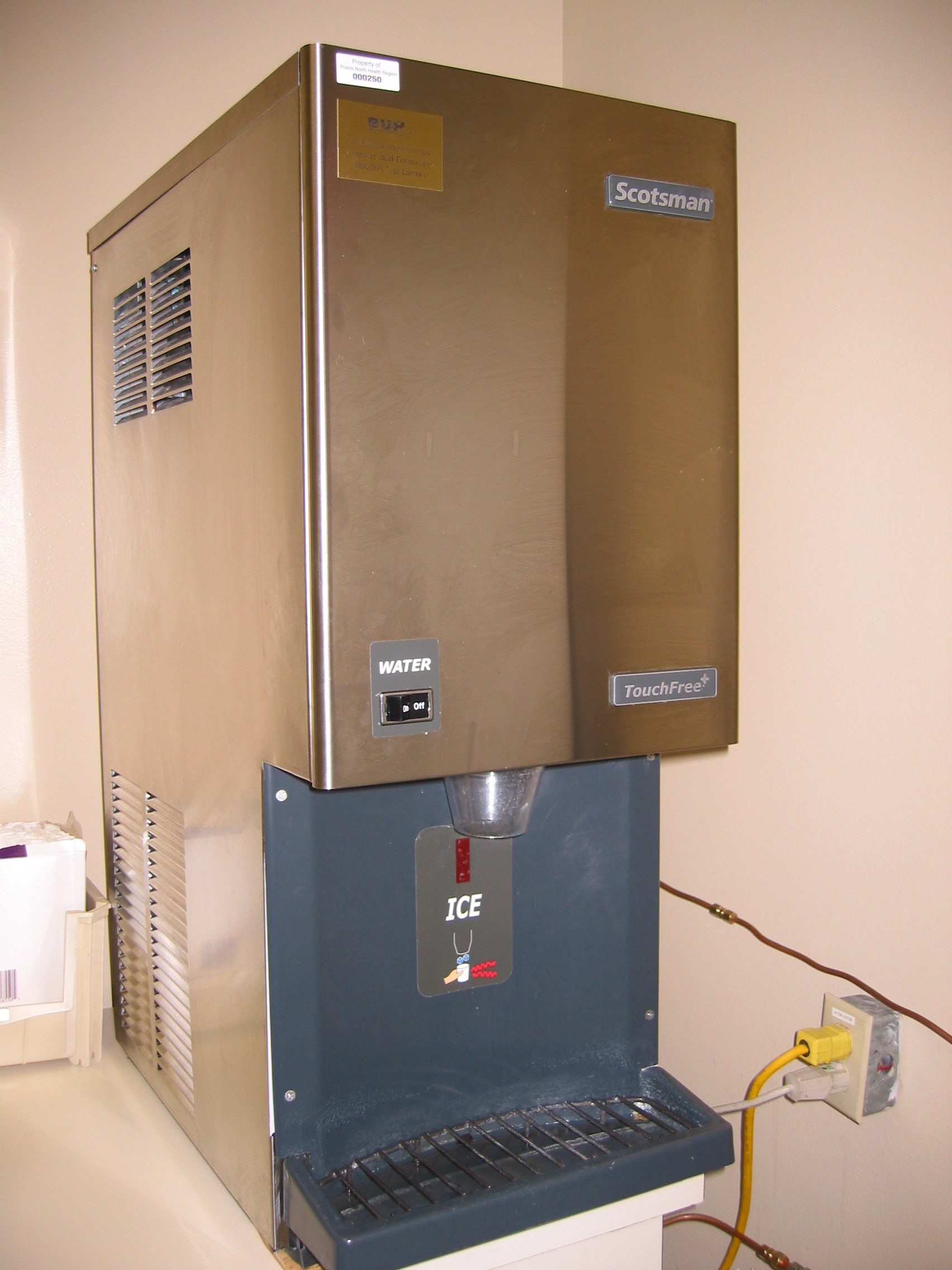 Ice Machine / Water Dispenser